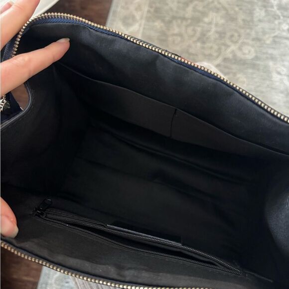 Navy with red strip Persaman New York purse - Picture 4 of 6